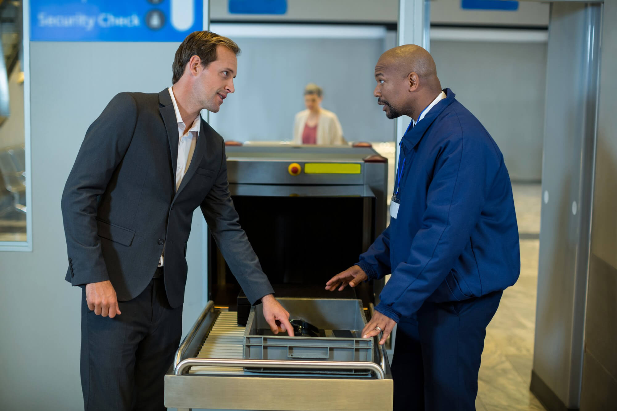 airport-security-check